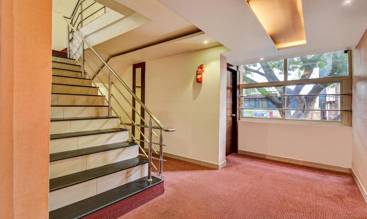 Отель Treebo Trend Rekha Residency Бангалор Экстерьер фото